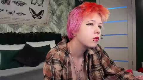 CarolineRichter online show from 12/05/25, 01:14