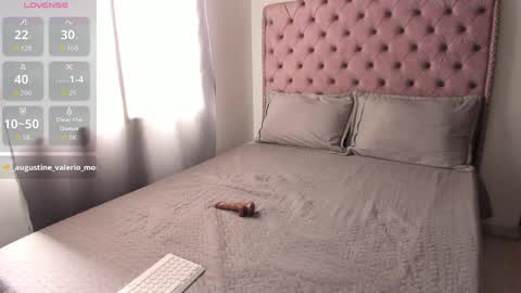 Caroline  online show from 06/05/26, 03:51