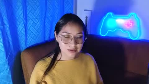 Snapshot of caroll_luna chatting on 12/14/24, 01:39 kitty online show from 12/14/24, 01:39