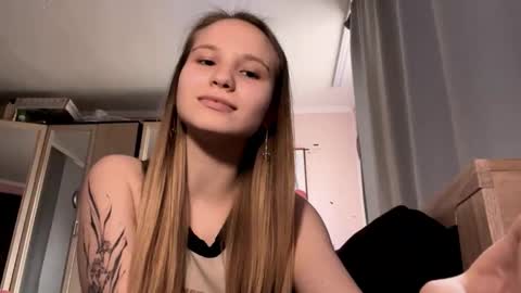 Snapshot of carollgalle chatting on 02/18/26, 08:43 Carolina online show from 02/18/26, 08:43