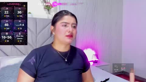 Snapshot of carolroman chatting on 11/15/25, 11:18 carolroman online show from 11/15/25, 11:18