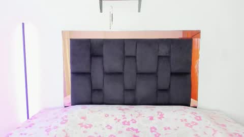 Caro  online show from 12/16/25, 08:25