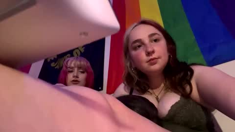 carpetmunchers online show from 10/04/25, 01:14