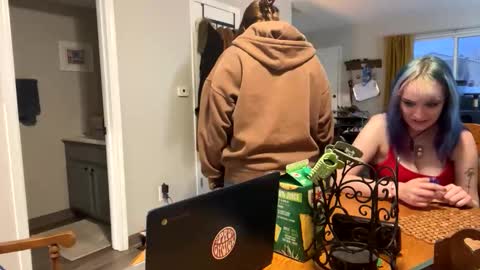 carpetmunchers online show from 04/09/26, 12:54