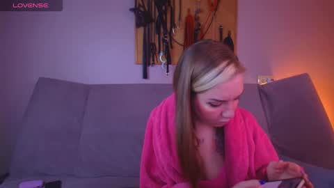 Carrie online show from 02/20/26, 08:42