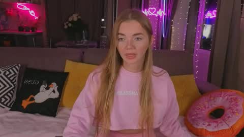 carriebradshawww online show from 05/15/26, 09:11
