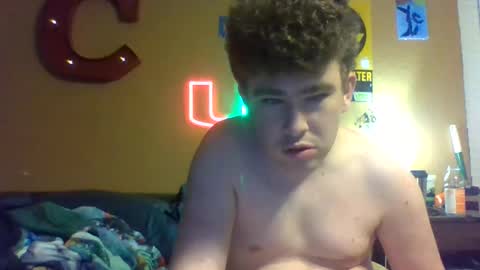 Snapshot of carsonlueders8775 chatting on 10/25/25, 01:02 carsonlueders8775 online show from 10/25/25, 01:02