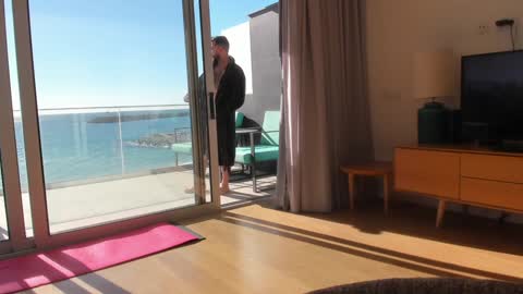 Anna Jones and Larry Jones online show from 12/24/24, 12:00