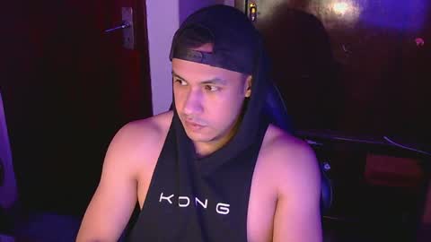 Snapshot of casas_oom chatting on 12/15/24, 05:02 online show from 12/15/24, 05:02