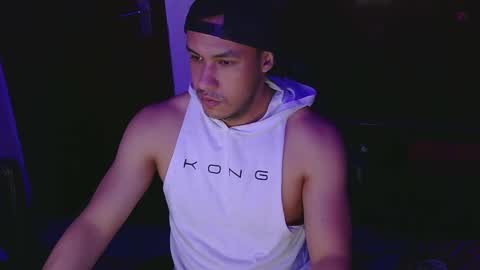 Snapshot of casas_oom chatting on 02/09/25, 05:40 online show from 02/09/25, 05:40