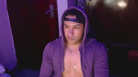 Snapshot of casas_oom chatting on 03/01/25, 08:02 online show from 03/01/25, 08:02