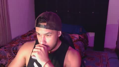 Snapshot of casas_oom chatting on 09/14/25, 04:00 online show from 09/14/25, 04:00