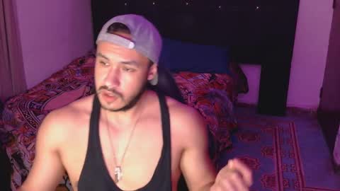 Snapshot of casas_oom chatting on 10/05/25, 06:23 online show from 10/05/25, 06:23