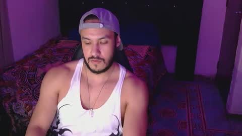 Snapshot of casas_oom chatting on 10/18/25, 03:09 online show from 10/18/25, 03:09