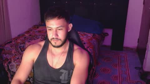 Snapshot of casas_oom chatting on 10/25/25, 04:09 online show from 10/25/25, 04:09