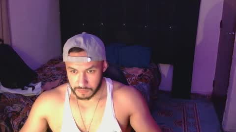 Snapshot of casas_oom chatting on 11/01/25, 04:25 online show from 11/01/25, 04:25