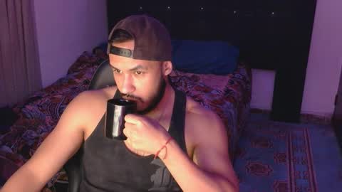 Snapshot of casas_oom chatting on 11/15/25, 04:54 online show from 11/15/25, 04:54