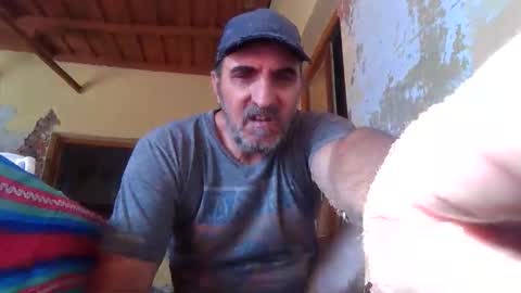 caseroshot2 online show from 11/10/25, 11:53