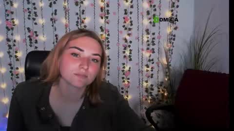 casey_meow_ online show from 09/25/25, 01:04