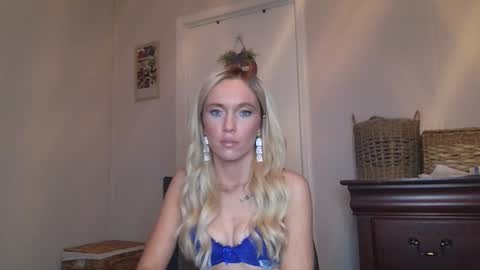 Snapshot of caseygirl6879 chatting on 10/14/25, 11:16 Casey Lakes online show from 10/14/25, 11:16