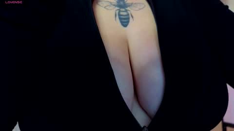 Casey Robbins online show from 10/11/25, 05:39