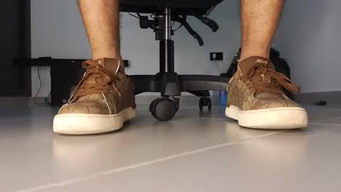 cash_master777 online show from 12/15/25, 11:53