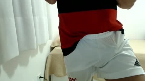 Snapshot of cashmastermuscle77 chatting on 06/17/26, 09:05 cashmastermuscle77 online show from 06/17/26, 09:05