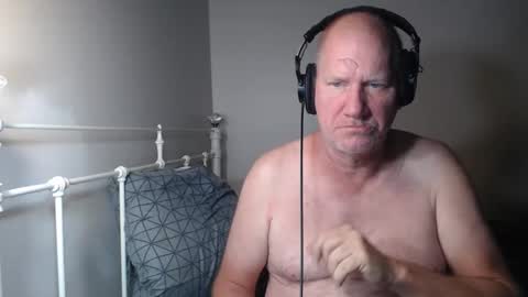 CasinoCam online show from 12/19/25, 07:26