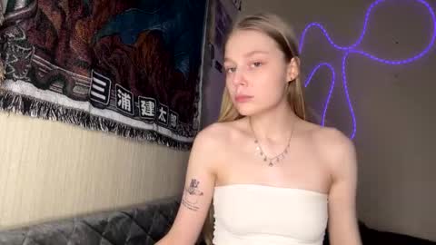 Cassandra online show from 03/02/26, 06:37