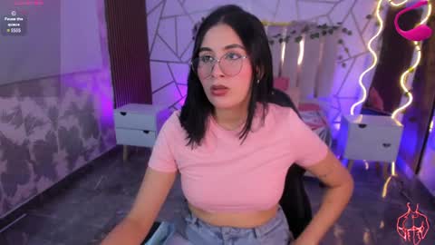 Snapshot of casse_tay chatting on 07/27/26, 03:24 casse_tay online show from 07/27/26, 03:24