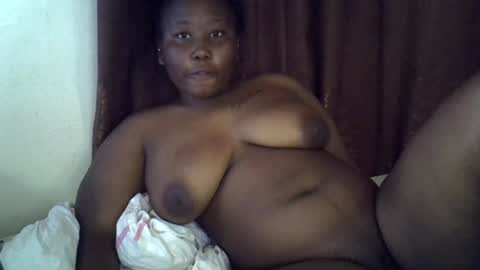 Snapshot of casseymarvel254 chatting on 07/05/26, 12:01 casseymarvel254 online show from 07/05/26, 12:01