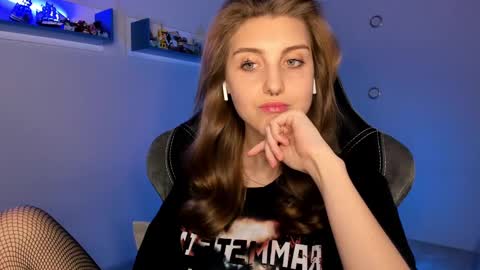 Seductress Cassia  FINDOM AND SADISM  NO NUDE online show from 02/21/25, 07:54