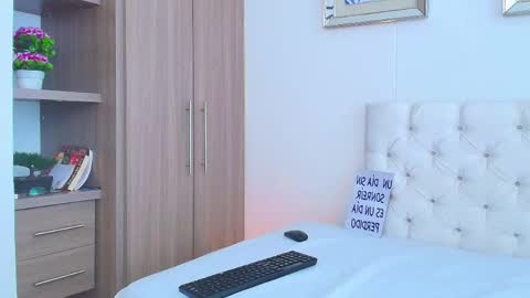 Snapshot of cassian_gold chatting on 05/24/26, 05:40 CASSIAN GOLD online show from 05/24/26, 05:40