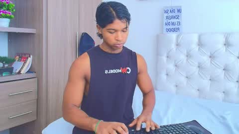 Snapshot of cassian_gold chatting on 05/25/26, 03:18 CASSIAN GOLD online show from 05/25/26, 03:18