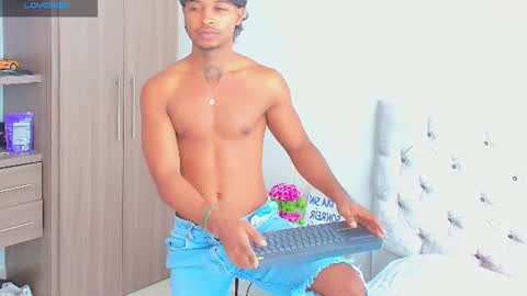 Snapshot of cassian_gold chatting on 07/28/26, 12:48 CASSIAN GOLD online show from 07/28/26, 12:48