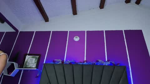 Snapshot of cassie_jones1 chatting on 02/02/25, 03:21 Cassie Jones online show from 02/02/25, 03:21