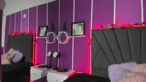 Snapshot of cassie_jones1 chatting on 02/13/25, 02:56 Cassie Jones online show from 02/13/25, 02:56