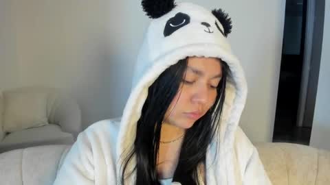 Snapshot of cassie_jones1 chatting on 06/10/26, 12:22 Cassie Jones online show from 06/10/26, 12:22
