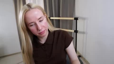 Cassie online show from 11/03/25, 09:05