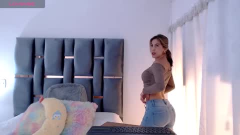 Susana independent model online show from 12/15/25, 07:07