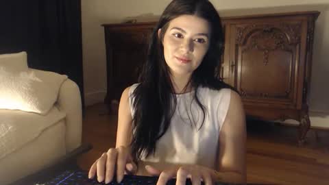 Snapshot of cassiealvarez chatting on 05/27/26, 01:35 cassiealvarez online show from 05/27/26, 01:35