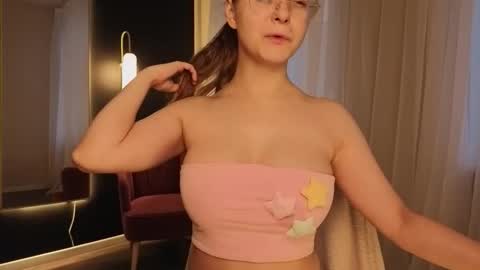 assie online show from 12/18/25, 12:33