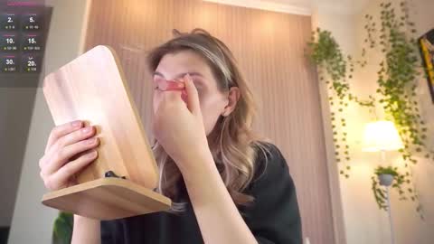 Im Cassie3 online show from 02/22/26, 08:24