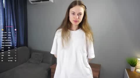 Snapshot of cassiehorridge chatting on 06/30/26, 04:57 Alice online show from 06/30/26, 04:57