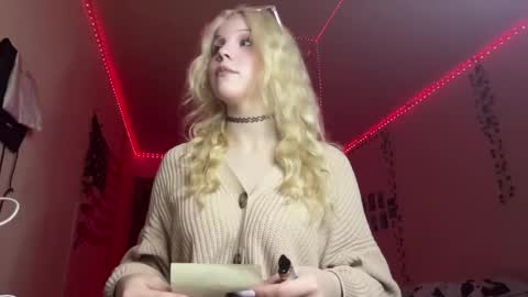 Cassie online show from 04/18/26, 05:28