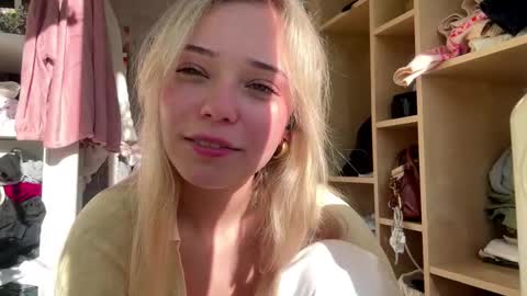 Olivia online show from 02/25/26, 02:05