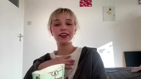 Olivia online show from 03/31/26, 03:45