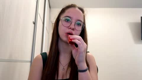 Kate online show from 04/03/26, 07:06