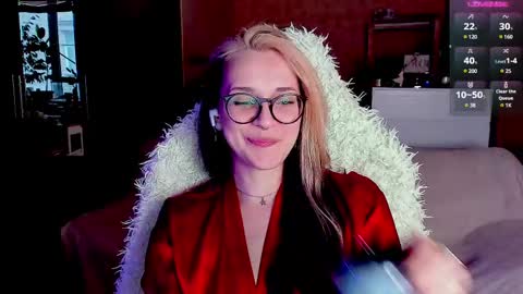 Ellie online show from 03/06/25, 06:52