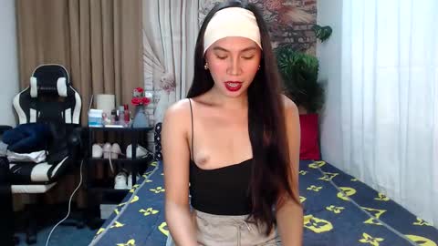 Snapshot of cassydeluxe chatting on 10/17/25, 01:20 Cassy online show from 10/17/25, 01:20